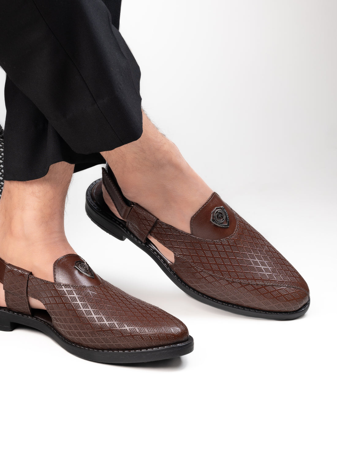 Alberto Torresi Genuine Leather Textured Peshawari Sandal With Padded Insole